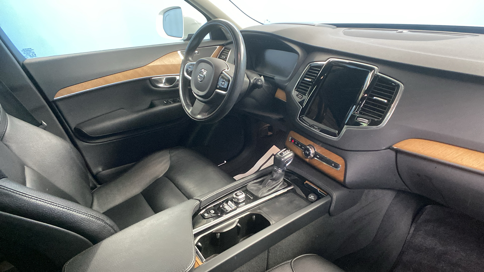2021 Volvo XC90 Momentum 51