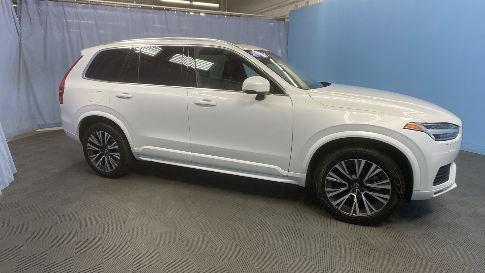 2022 Volvo XC90 Momentum 9