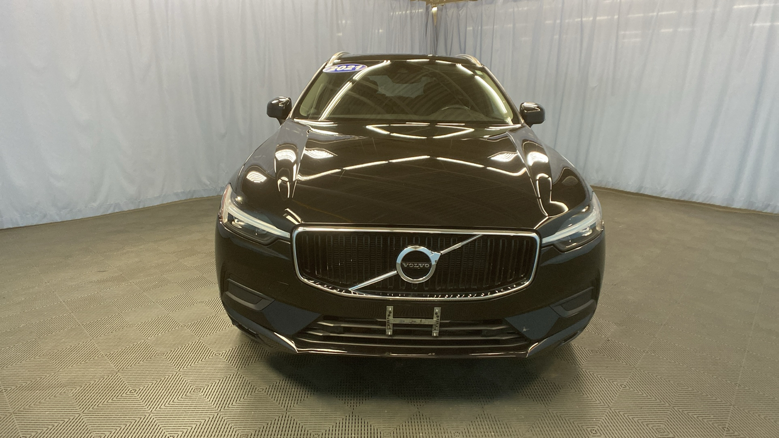 2021 Volvo XC60 Momentum 2