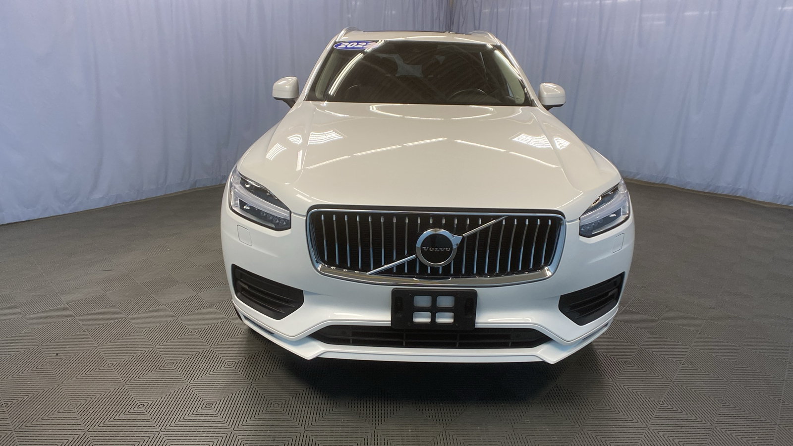 2022 Volvo XC90 Momentum 2