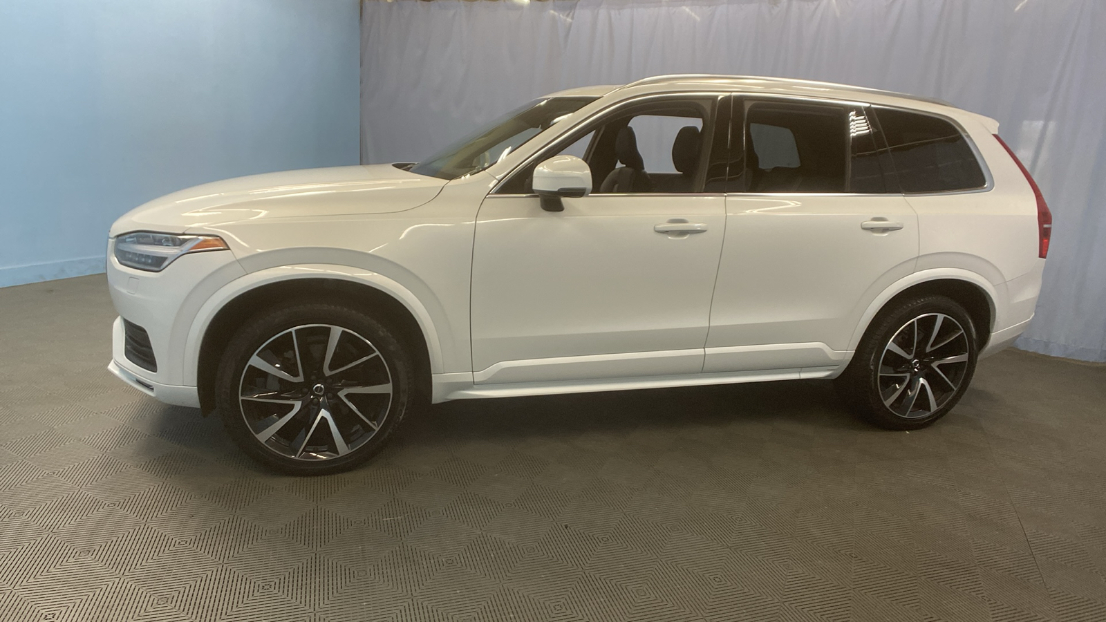 2022 Volvo XC90 Momentum 4