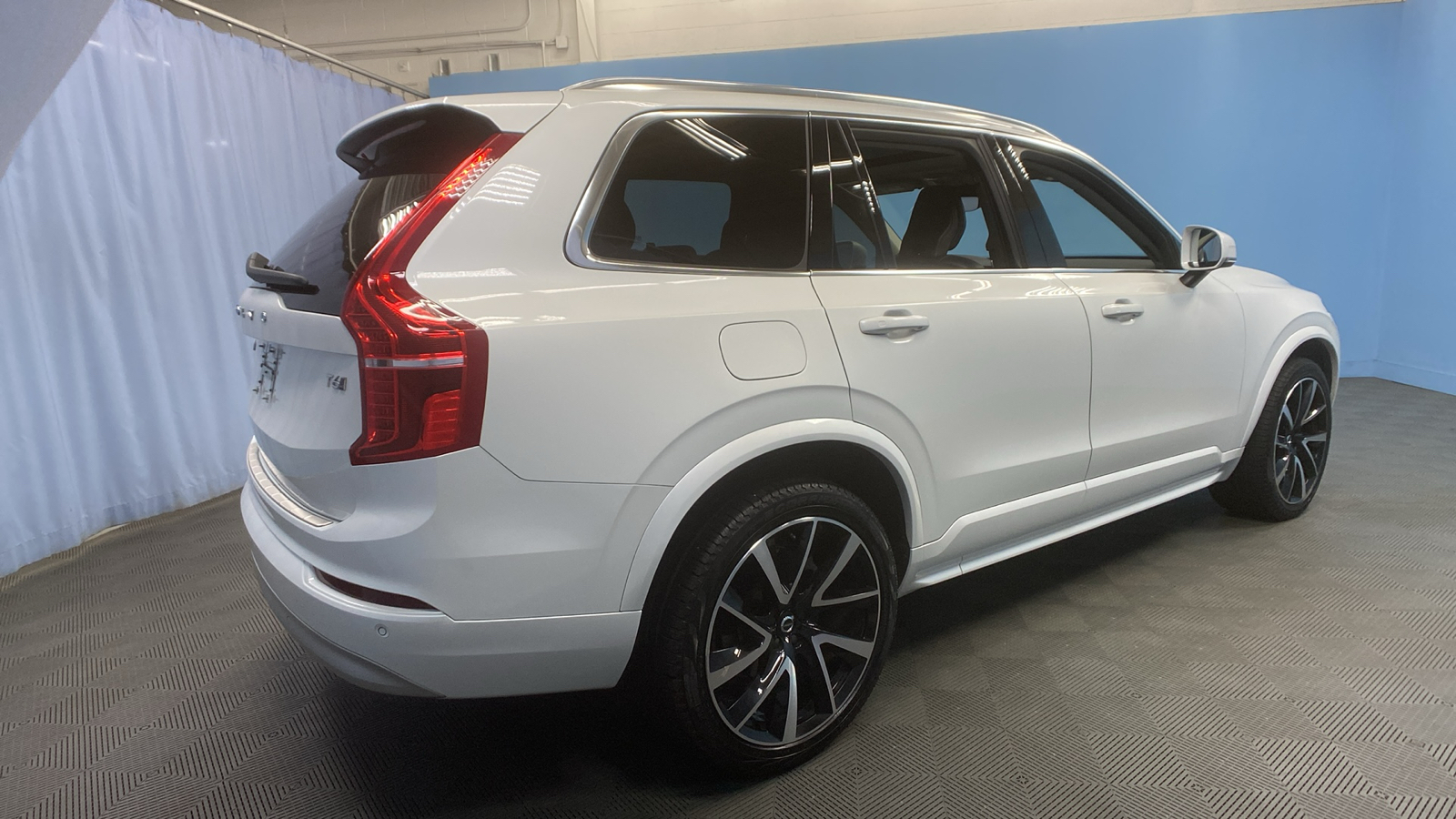 2022 Volvo XC90 Momentum 7