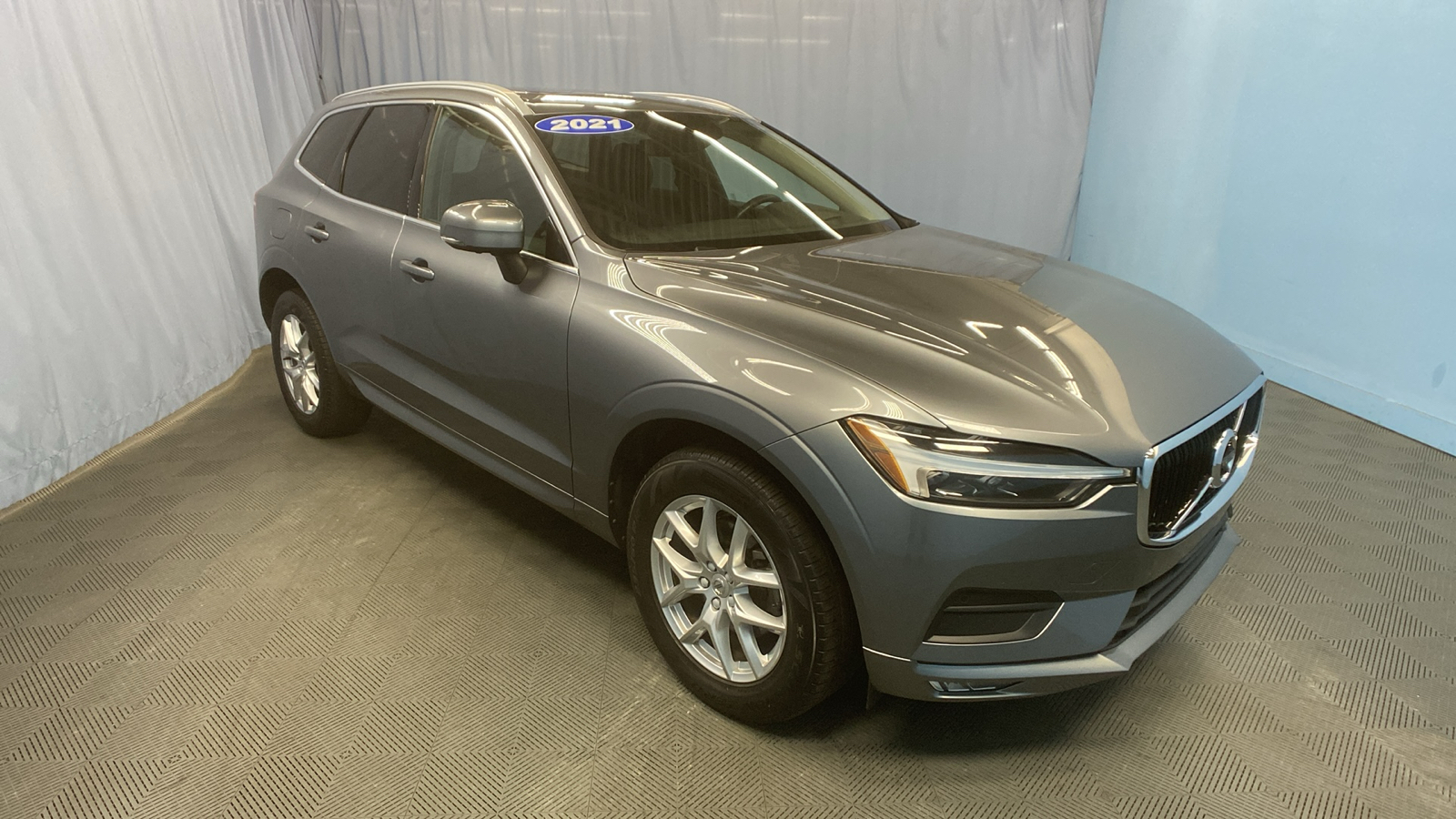 2021 Volvo XC60 Momentum 1