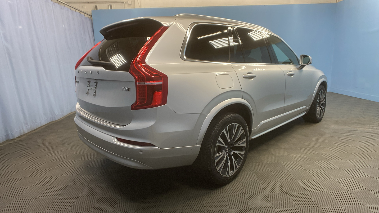 2022 Volvo XC90 Momentum 7