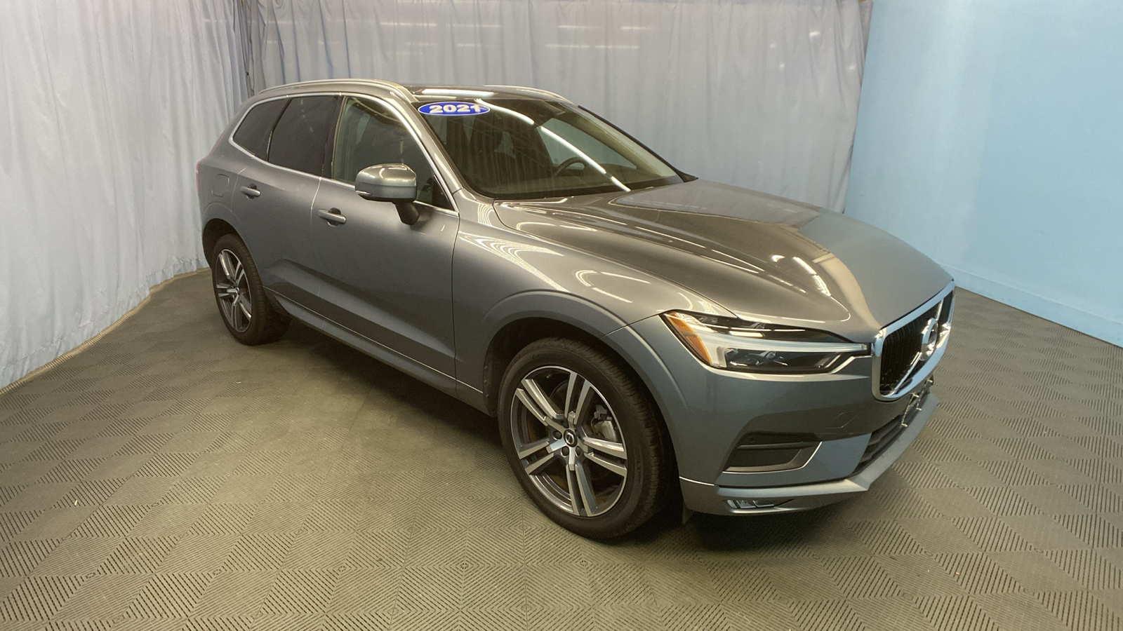 2021 Volvo XC60 Momentum 1