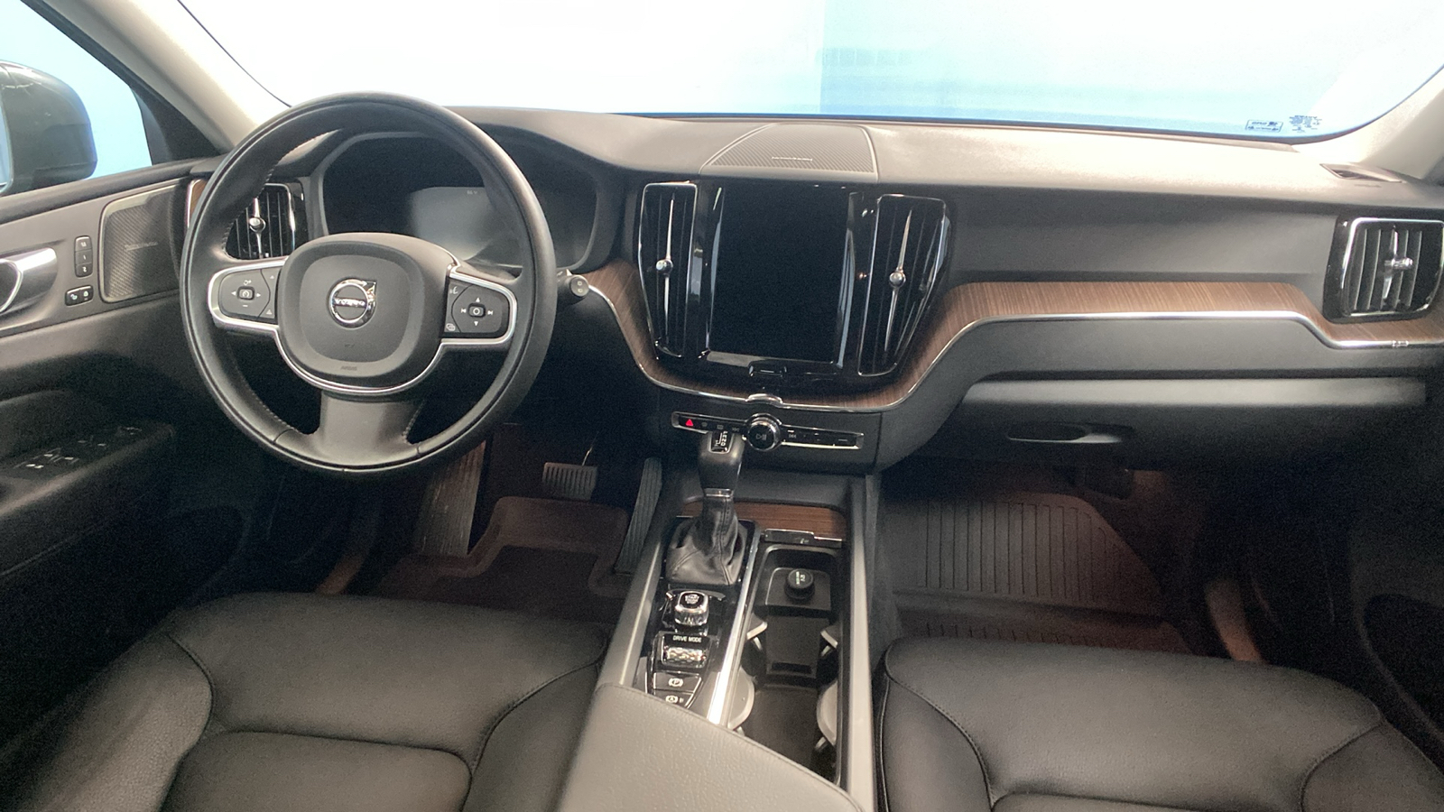 2021 Volvo XC60 Momentum 44