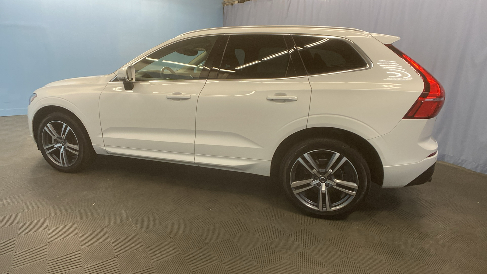 2021 Volvo XC60 Momentum 5