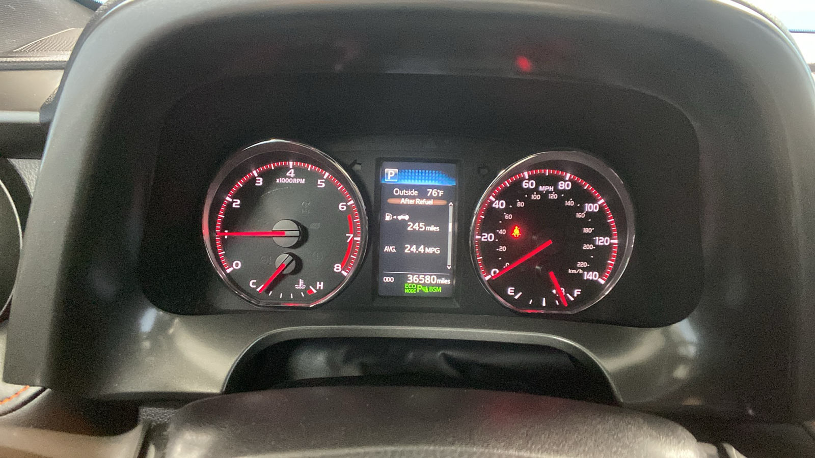 2018 Toyota RAV4 SE 23