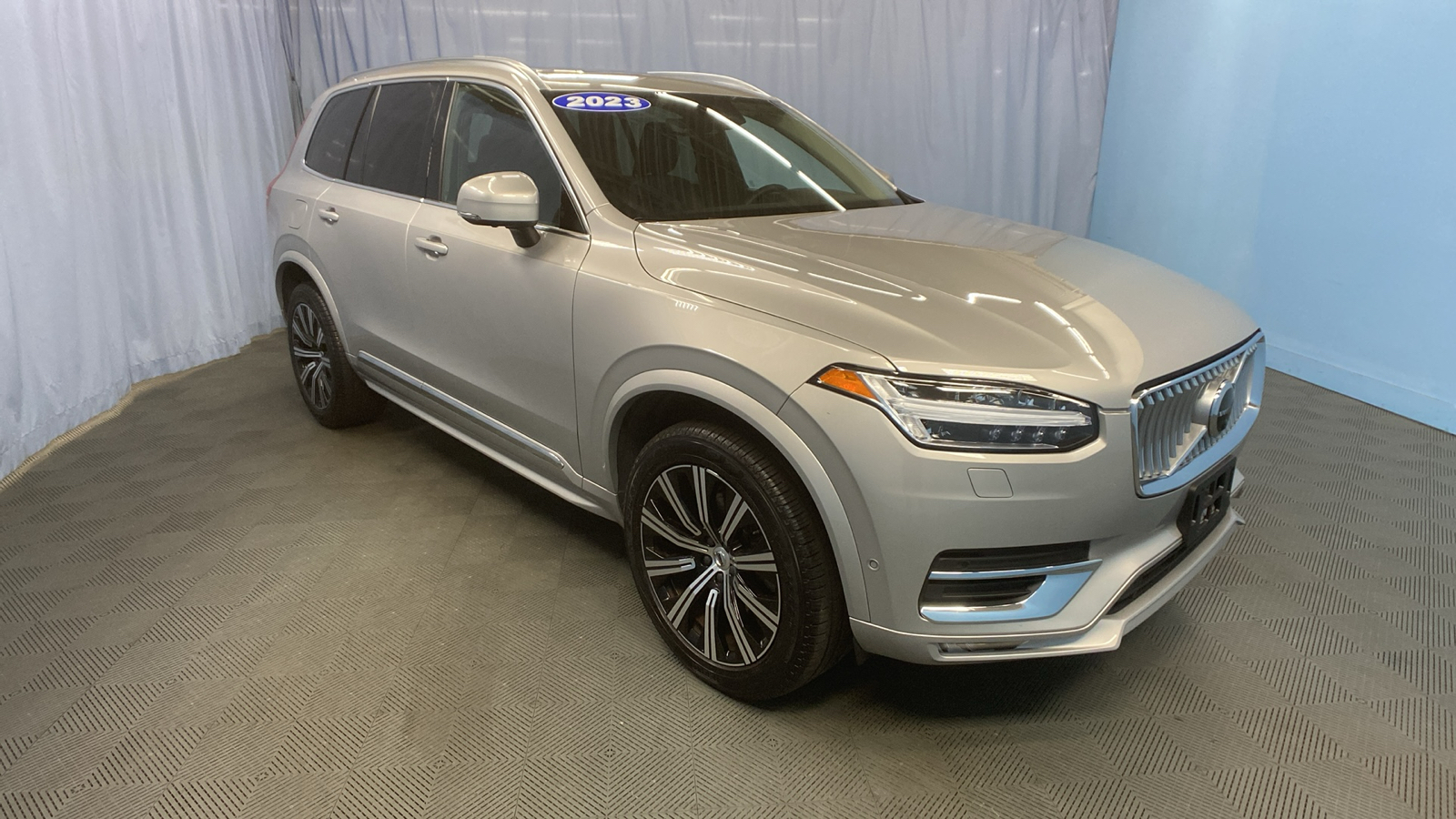 2023 Volvo XC90 Plus 1