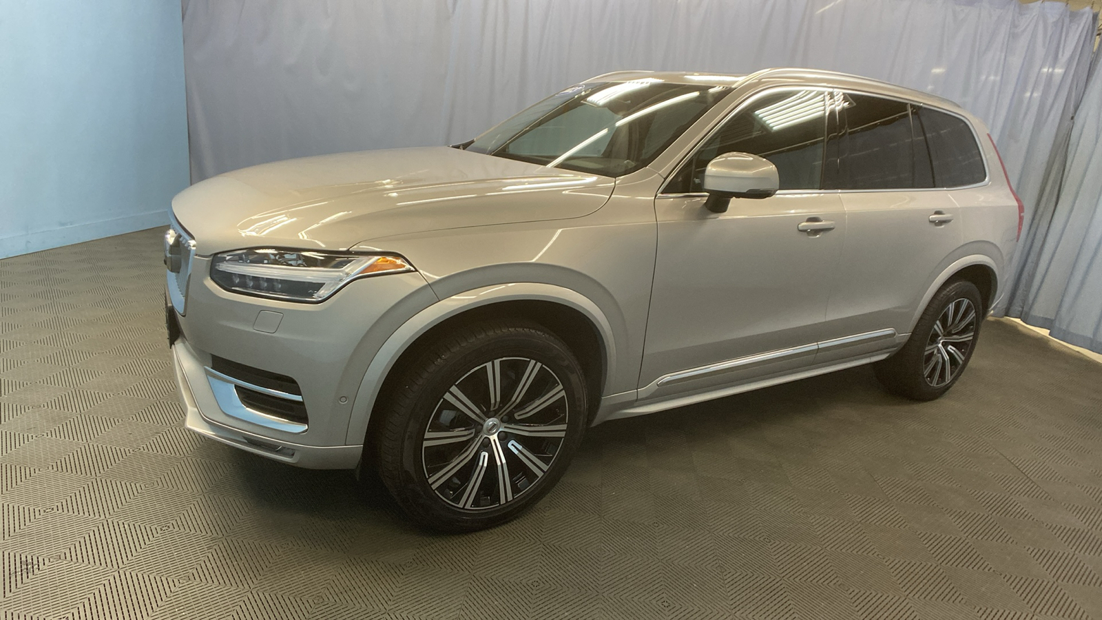 2023 Volvo XC90 Plus 3