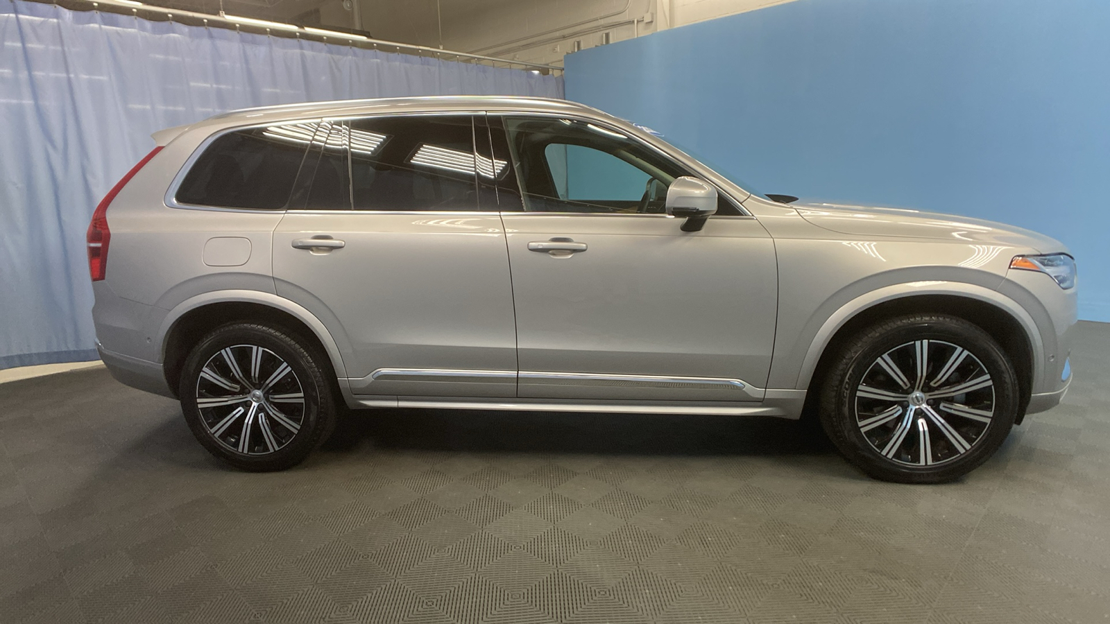 2023 Volvo XC90 Plus 8