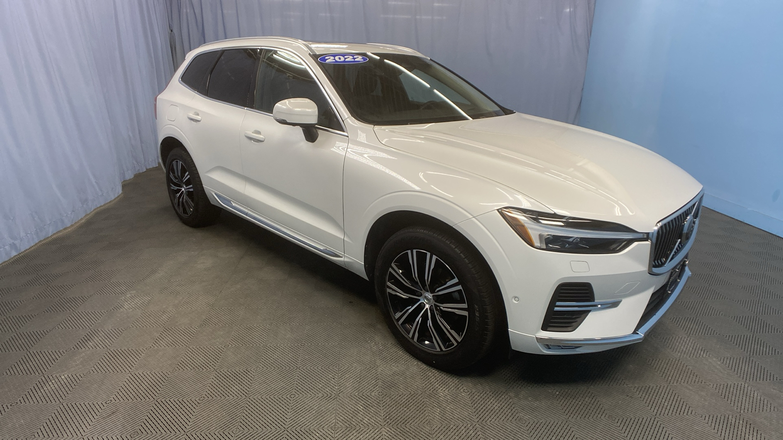 2022 Volvo XC60 Inscription 1