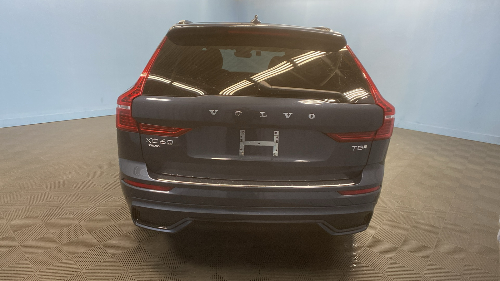 2025 Volvo XC60 Plug-In Hybrid Plus 6