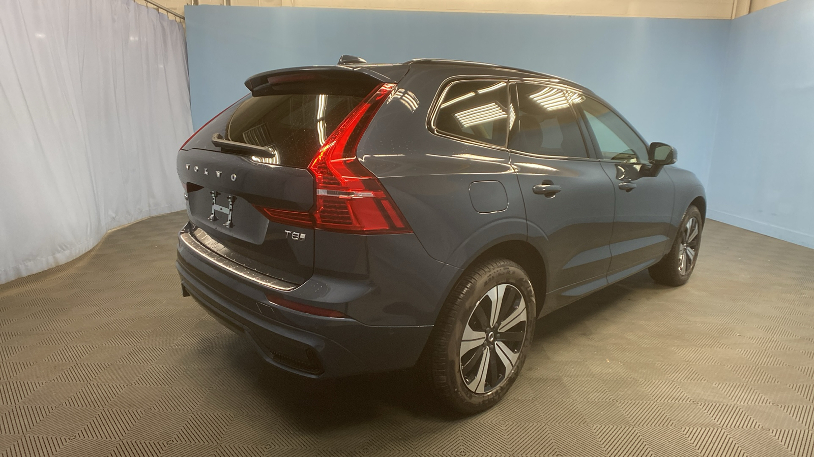 2025 Volvo XC60 Plug-In Hybrid Plus 7