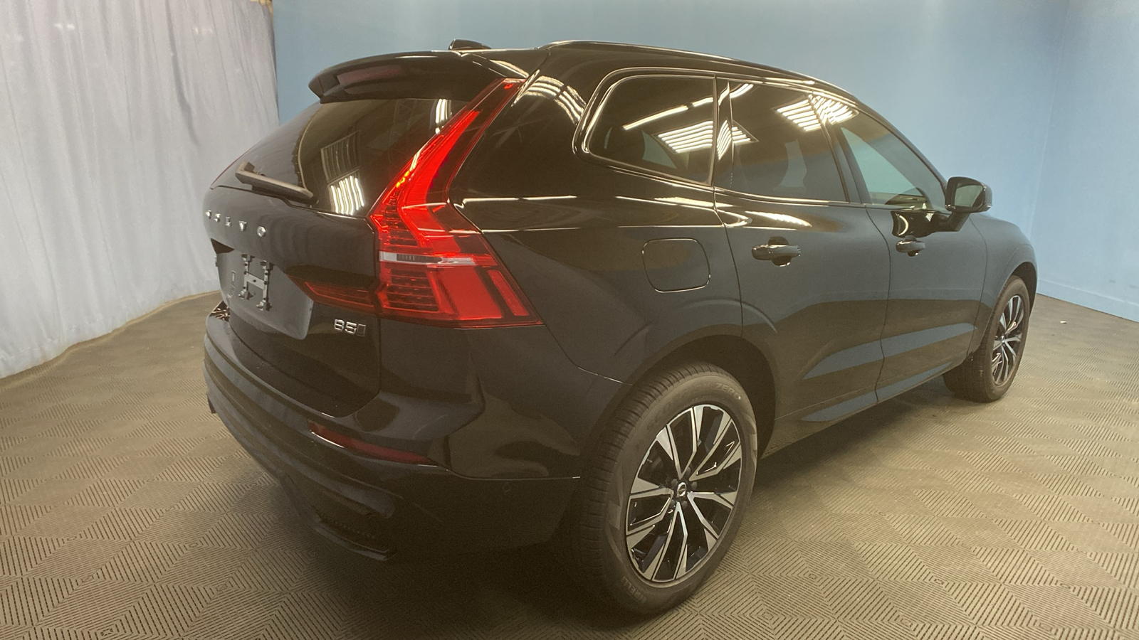 2025 Volvo XC60 Plus 7