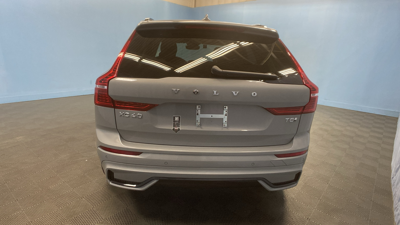 2025 Volvo XC60 Plug-In Hybrid Plus 6