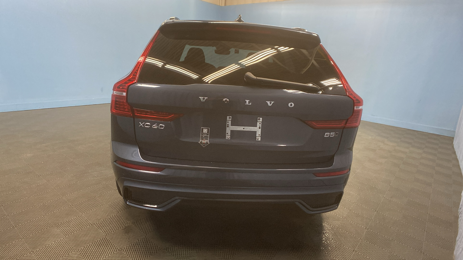 2025 Volvo XC60 Plus 6