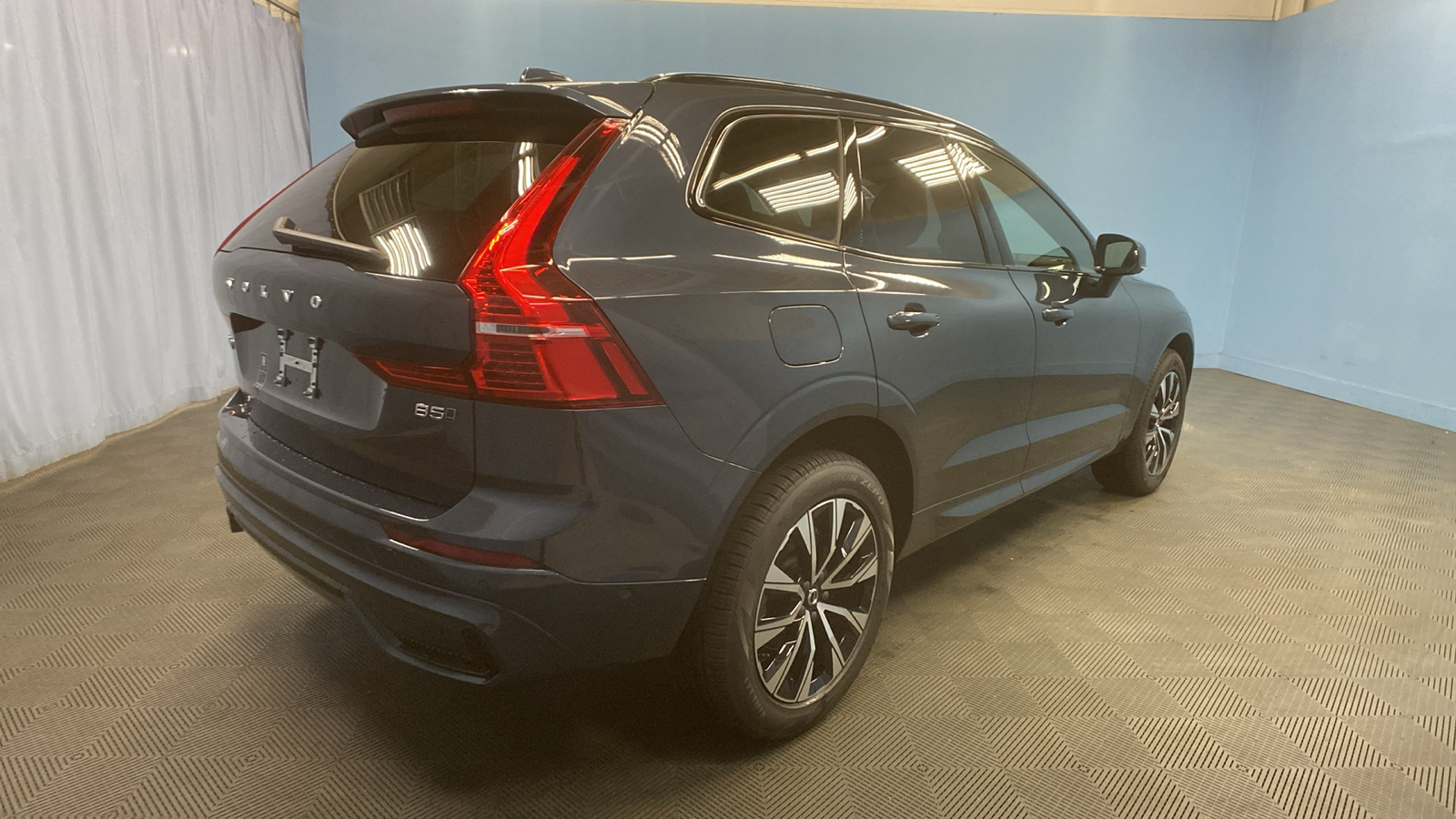 2025 Volvo XC60 Plus 7