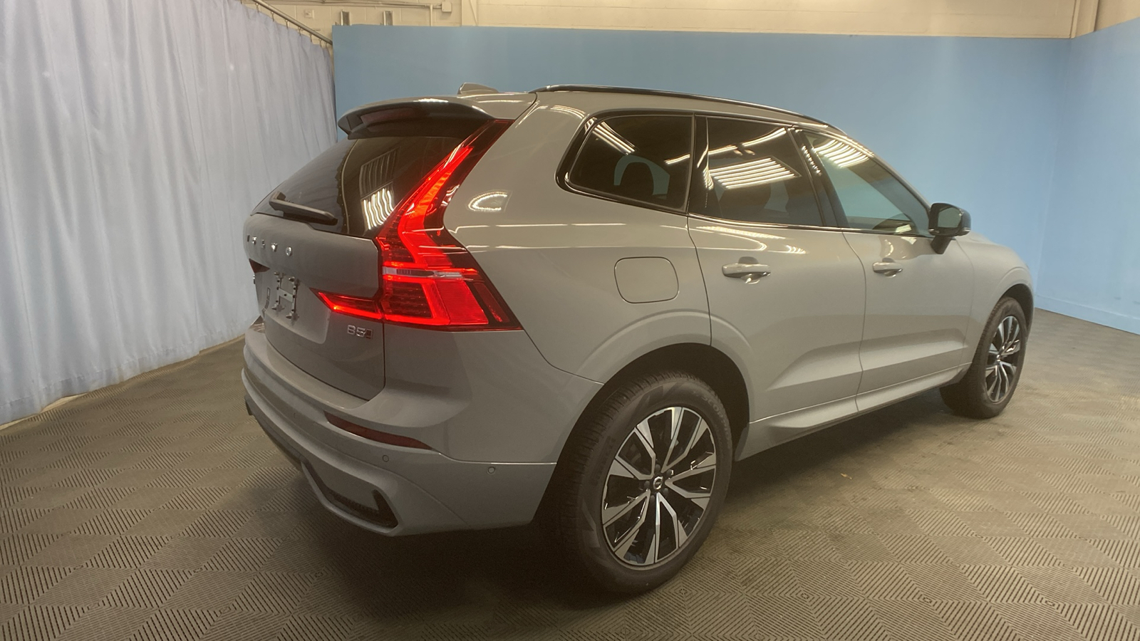 2025 Volvo XC60 Plus 7