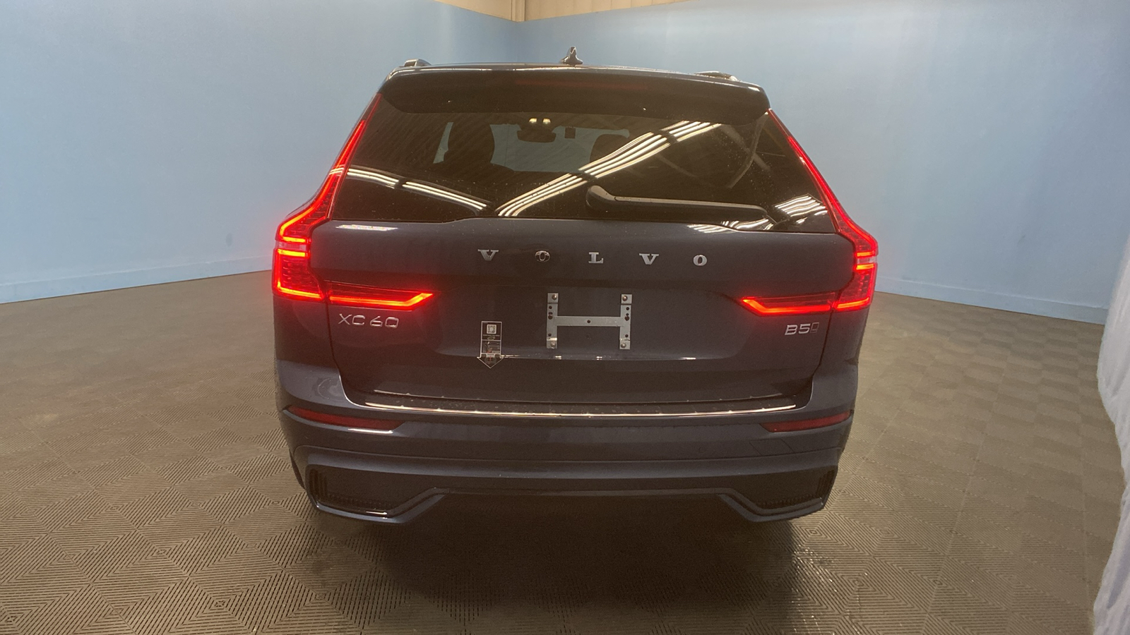 2025 Volvo XC60 Core 6