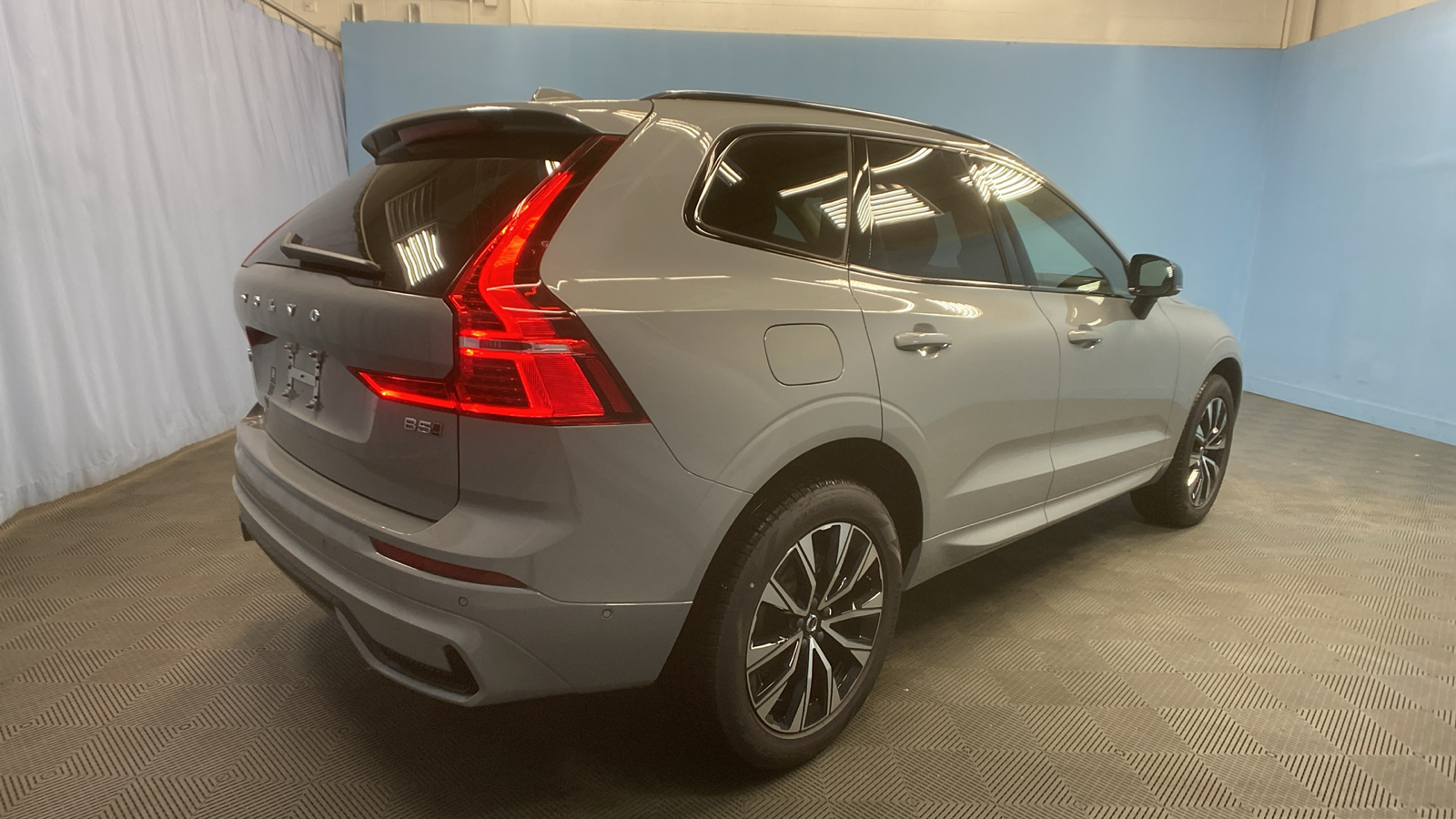 2025 Volvo XC60 Plus 7