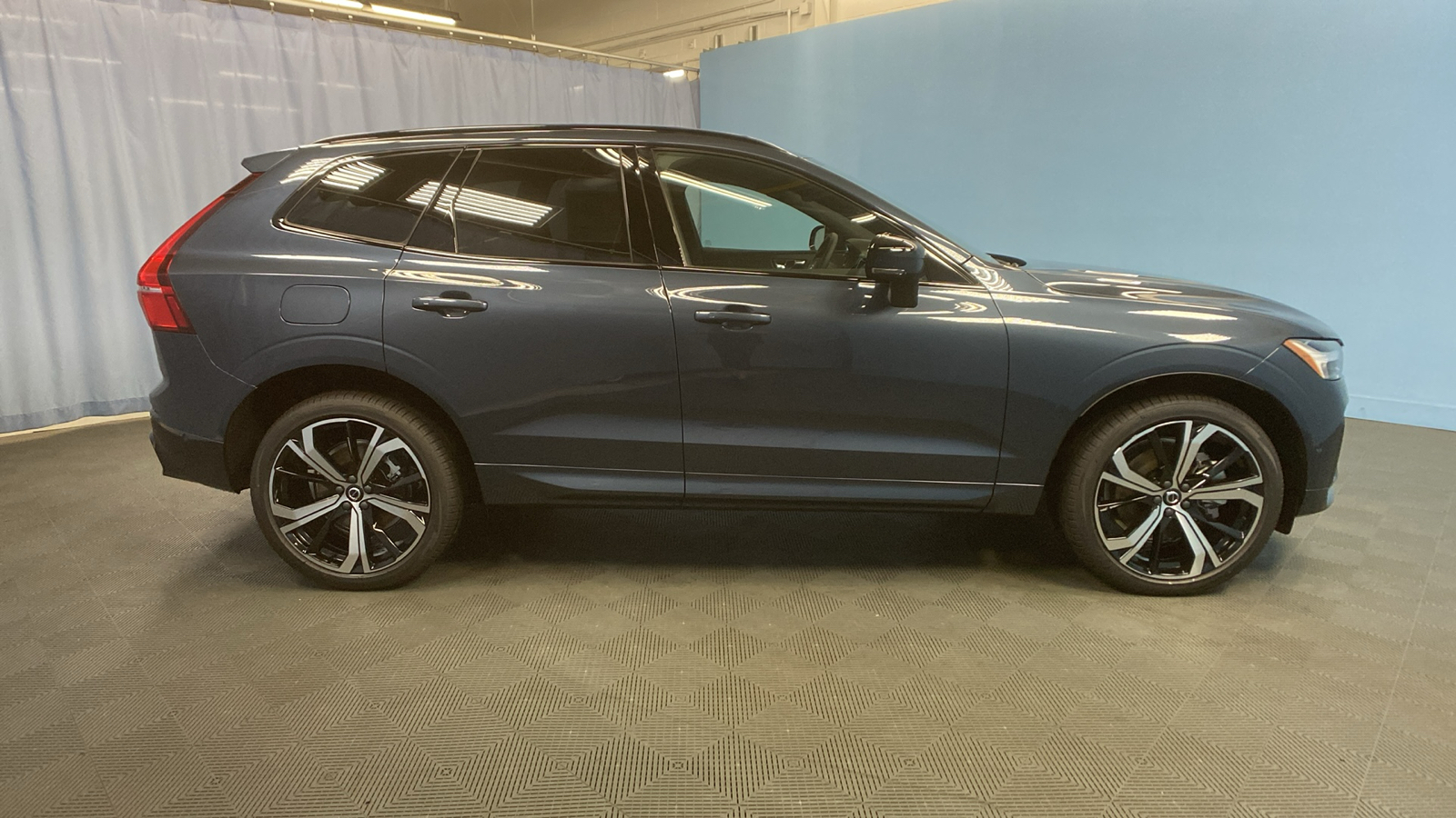 2025 Volvo XC60 Plug-In Hybrid Ultra 8