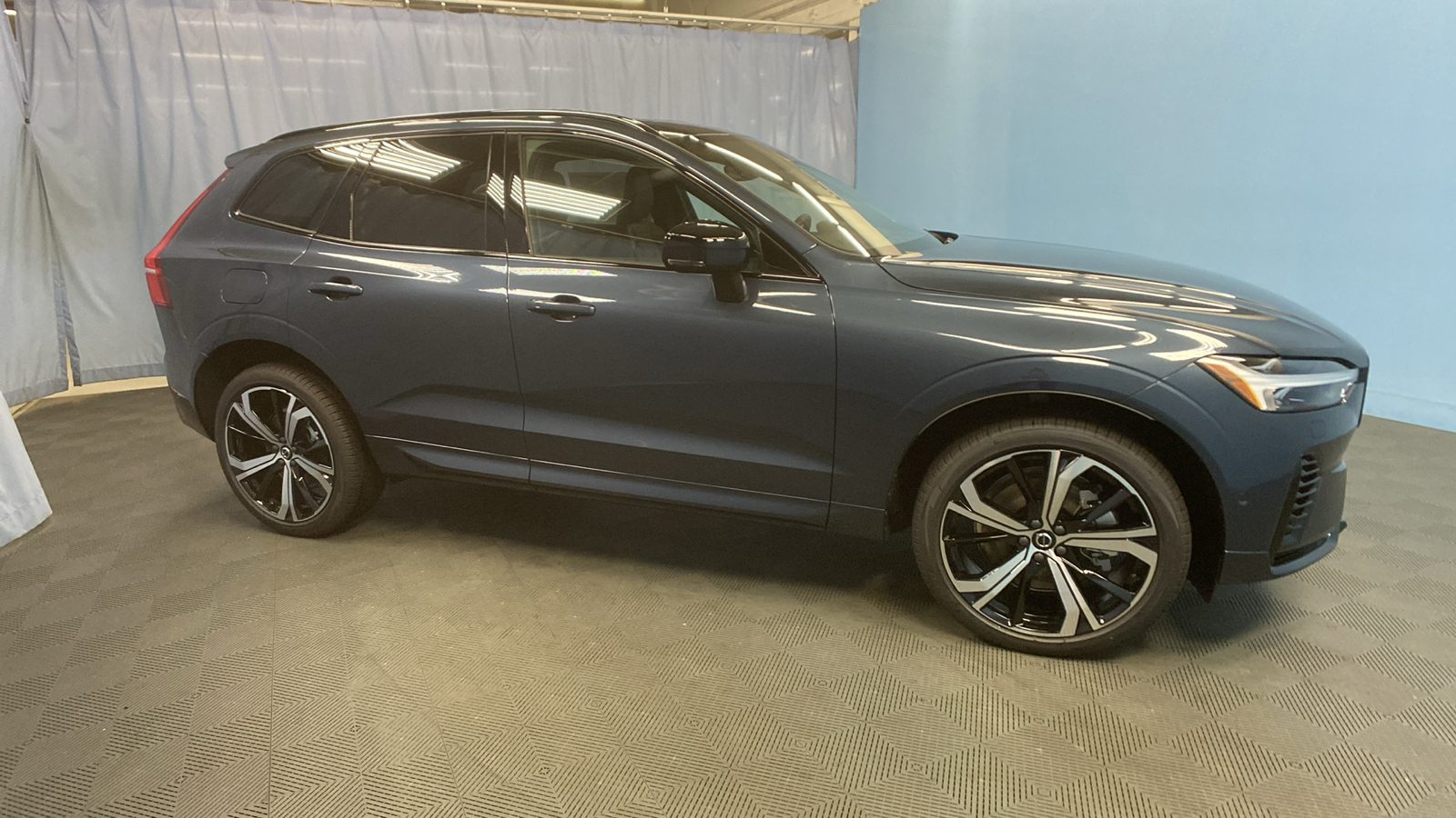 2025 Volvo XC60 Plug-In Hybrid Ultra 9