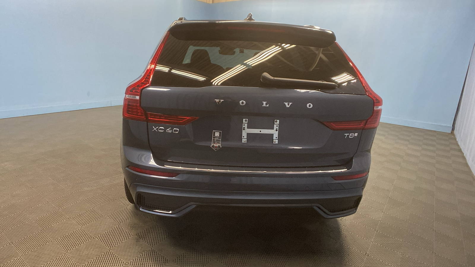 2025 Volvo XC60 Plug-In Hybrid Ultra 6