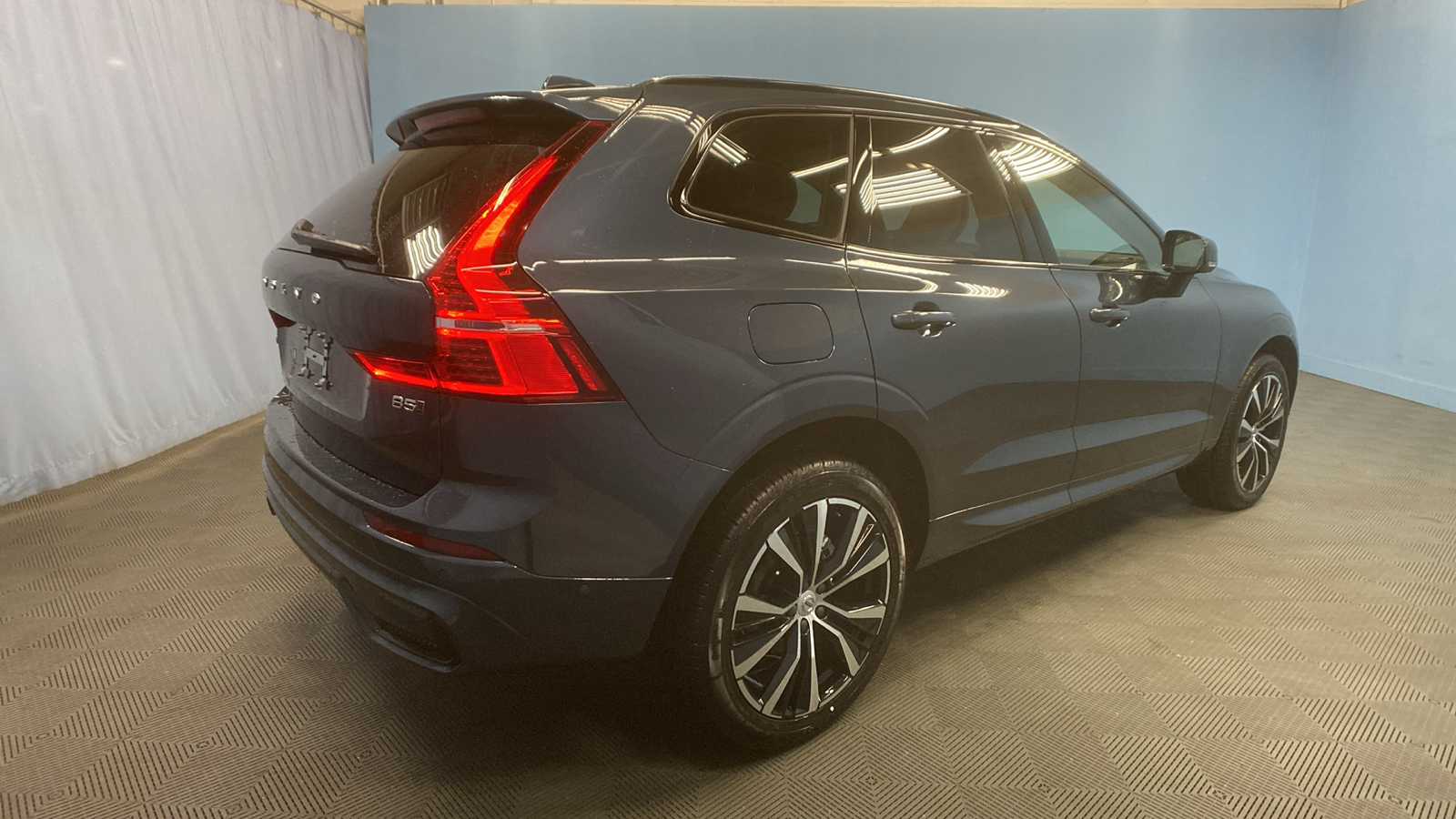 2025 Volvo XC60 Plus 7