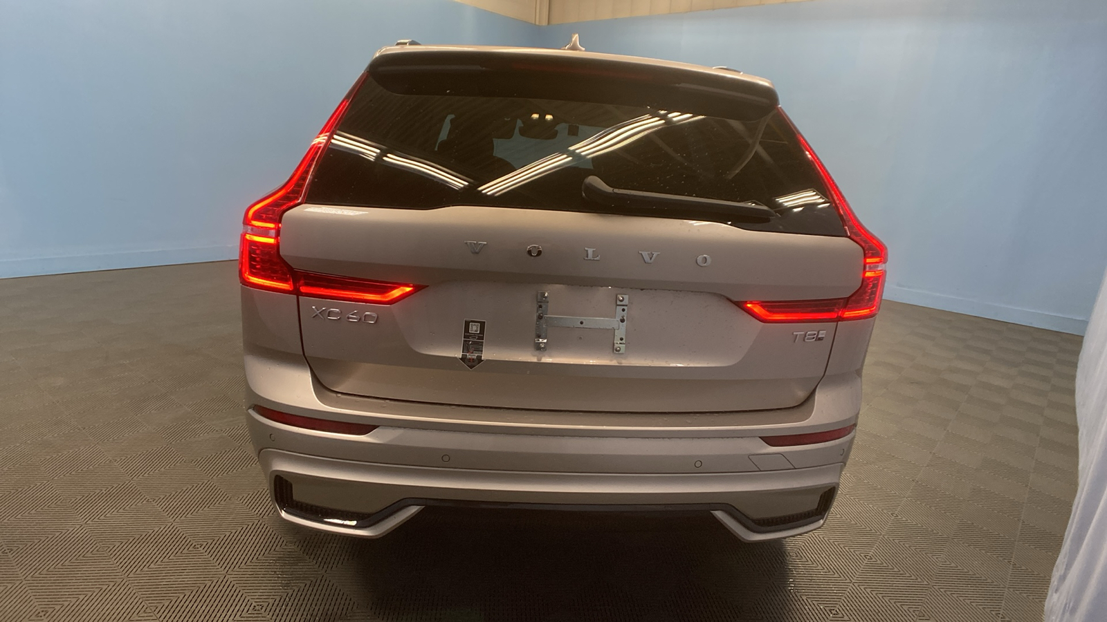 2025 Volvo XC60 Plug-In Hybrid Plus 6