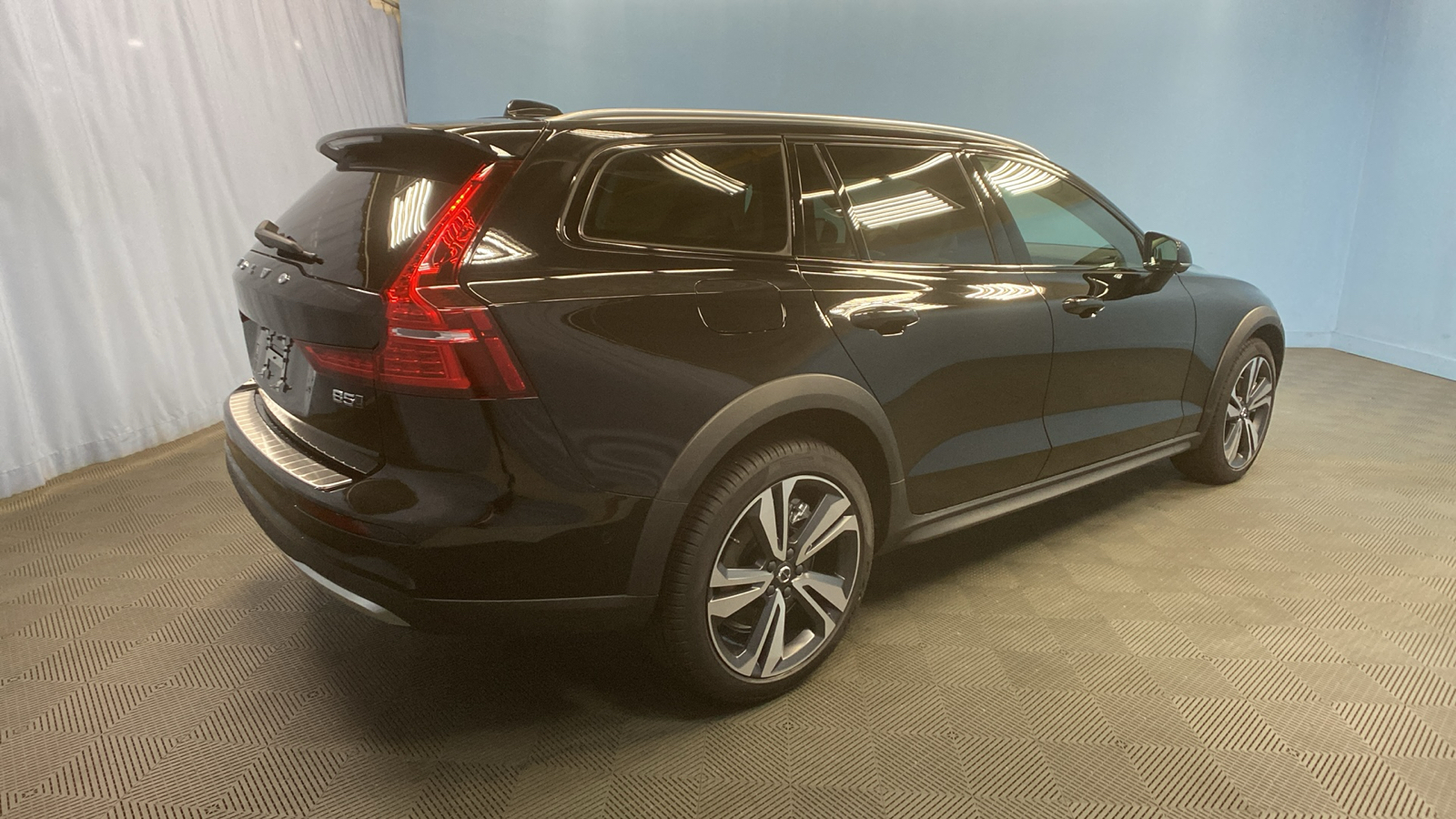 2025 Volvo V60 Cross Country Plus 7