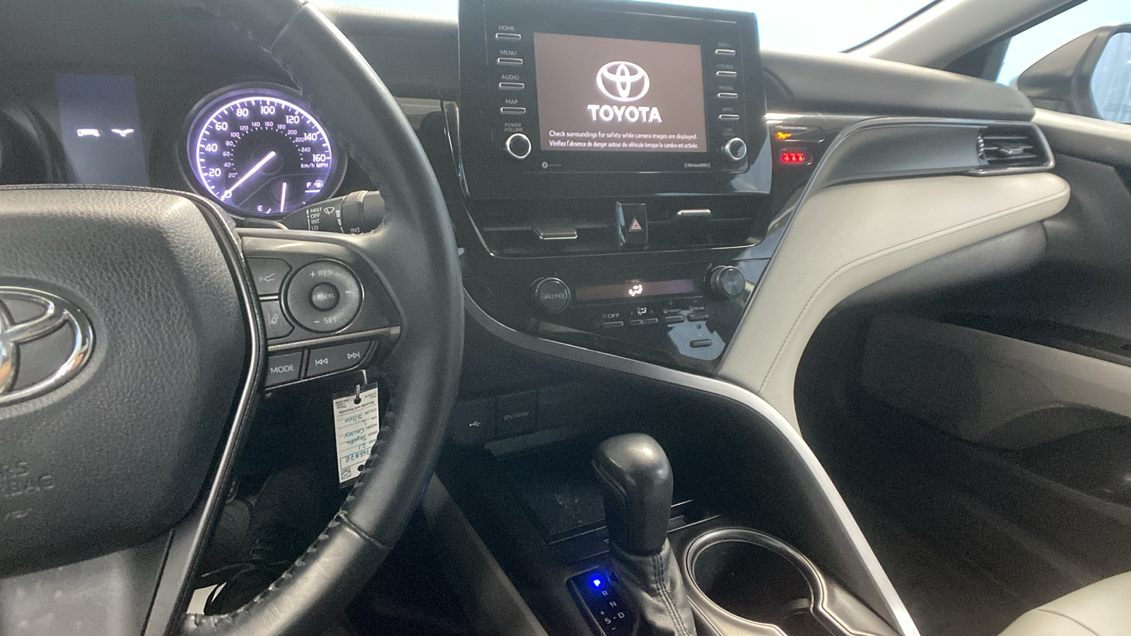 2021 Toyota Camry SE 23