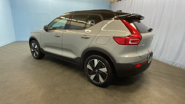 2024 Volvo XC40 Recharge Pure Electric Core 5