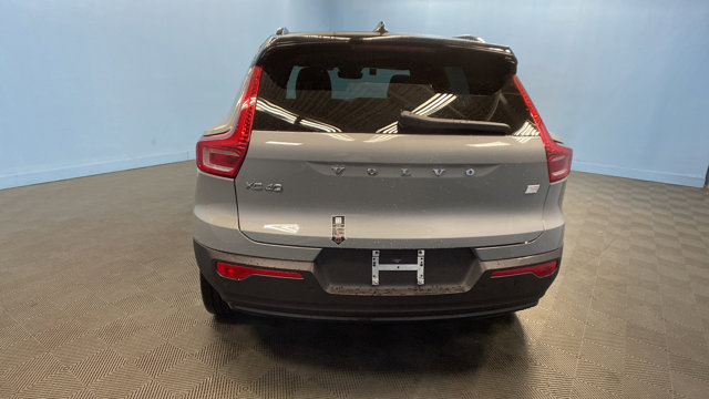 2024 Volvo XC40 Recharge Pure Electric Core 6