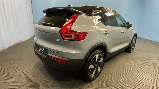 2024 Volvo XC40 Recharge Pure Electric Core 7