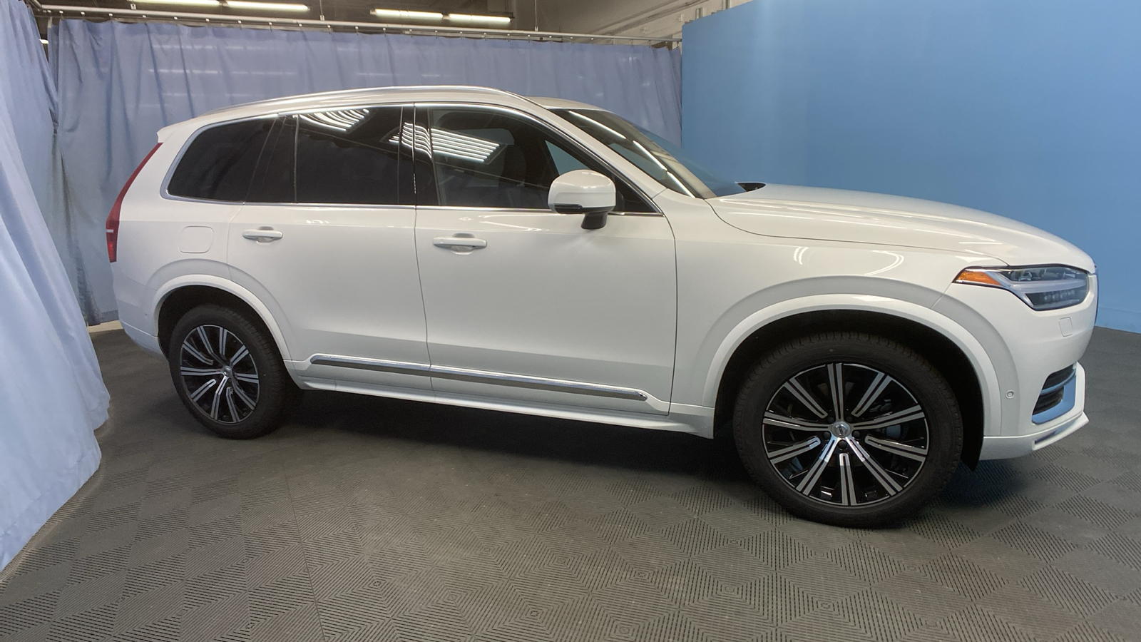 2025 Volvo XC90 Plus 9