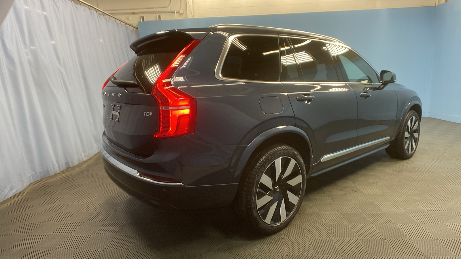 2025 Volvo XC90 Plug-In Hybrid Plus 7