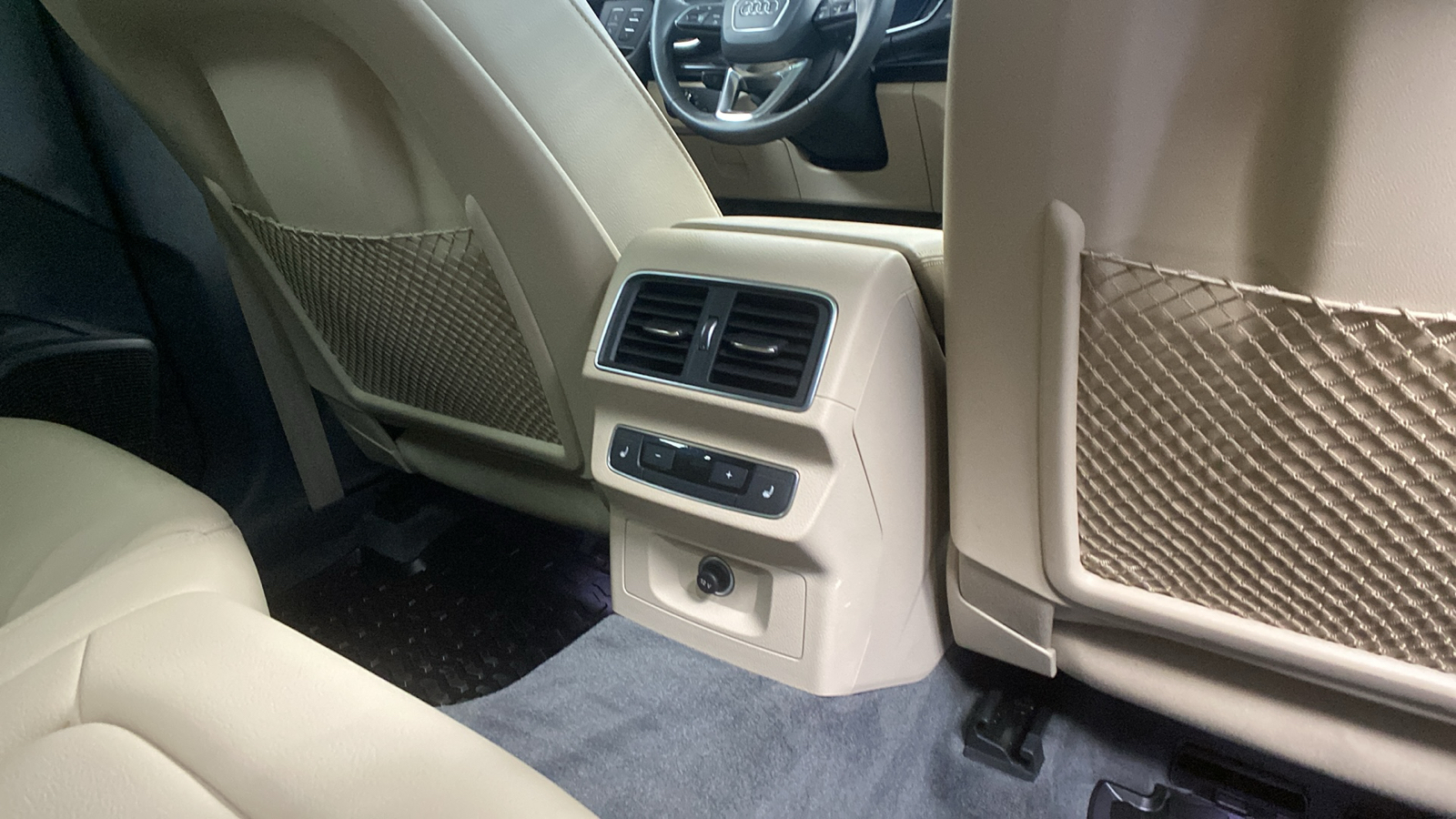 2018 Audi Q5  45