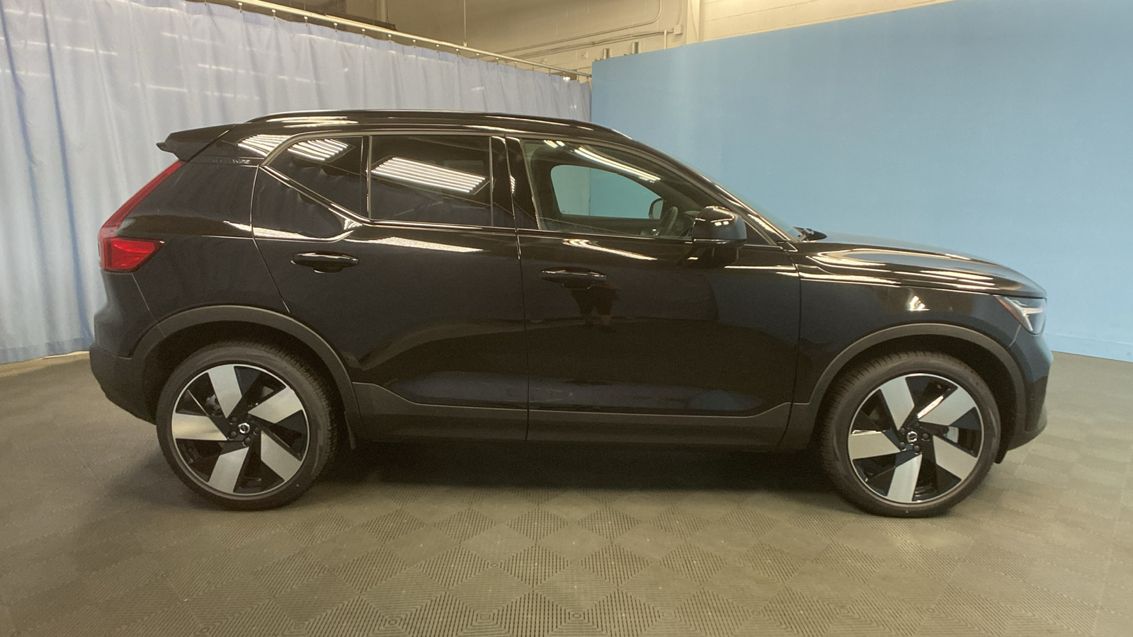 2024 Volvo XC40 Recharge Pure Electric Ultimate 8