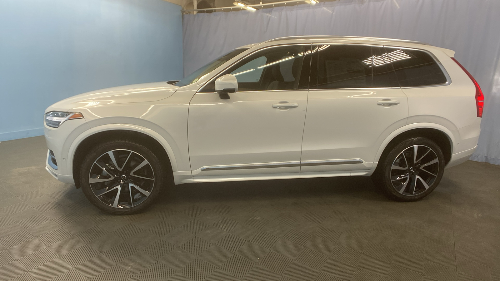 2025 Volvo XC90 Plus 4