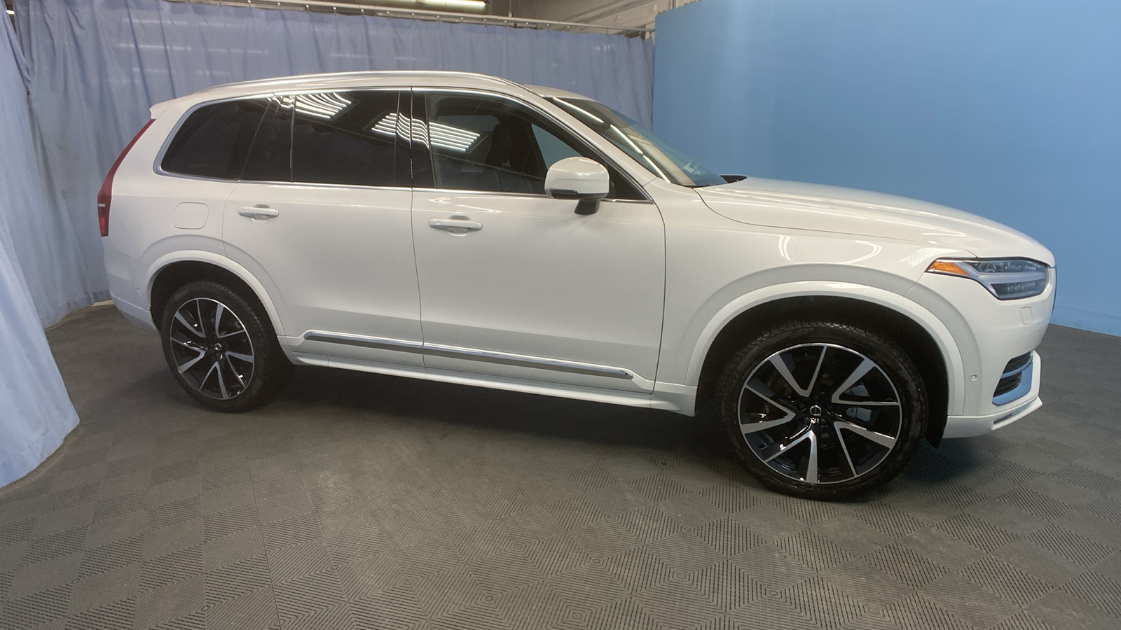 2025 Volvo XC90 Plus 9