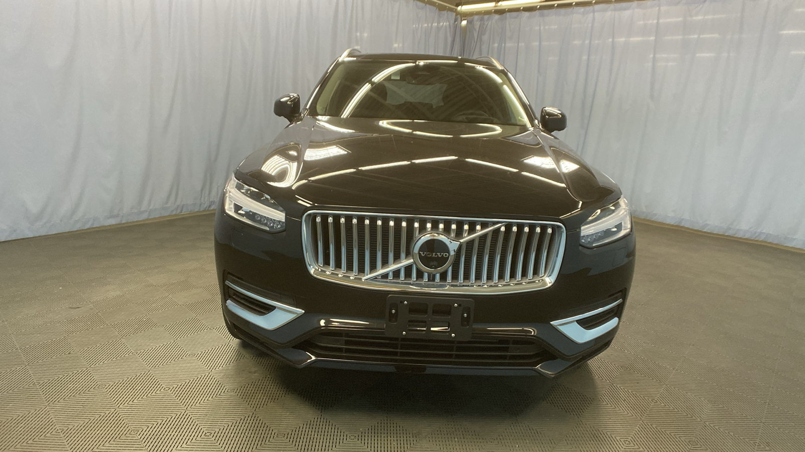 2025 Volvo XC90 Plug-In Hybrid Ultra 2