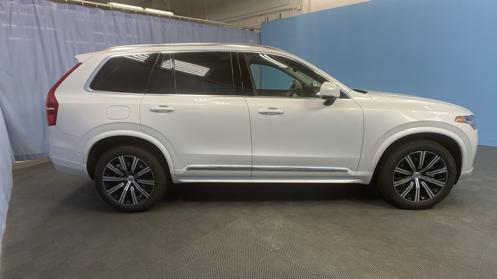 2025 Volvo XC90 Plus 8