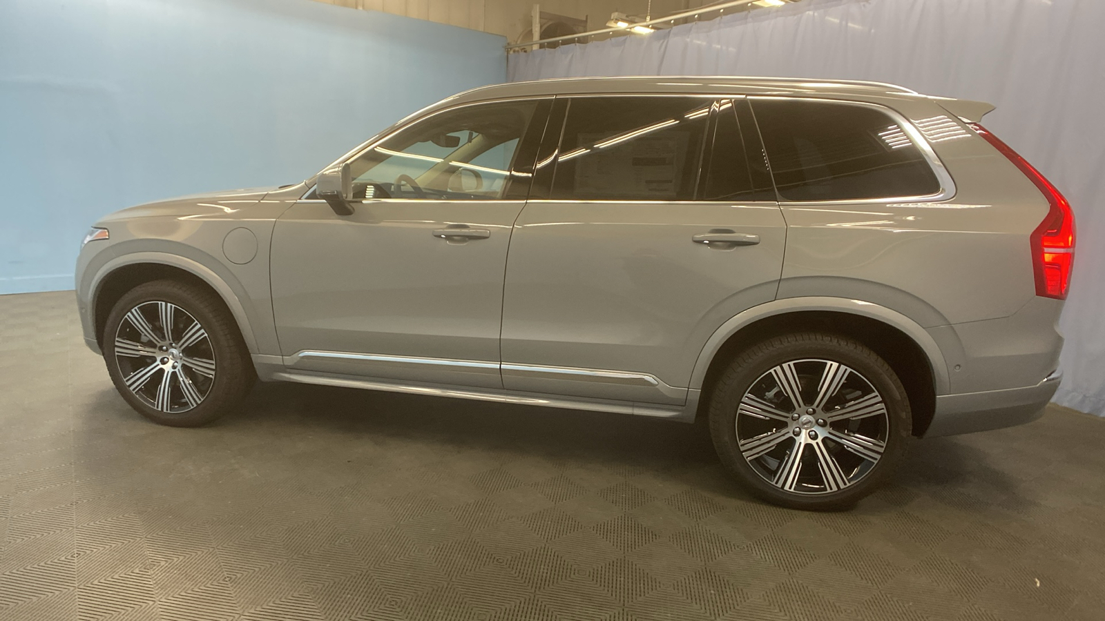 2025 Volvo XC90 Plug-In Hybrid Plus 5