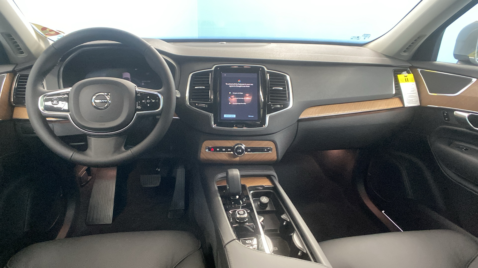 2025 Volvo XC90 Plug-In Hybrid Plus 19