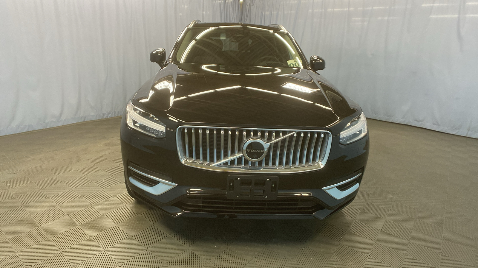 2025 Volvo XC90 Plug-In Hybrid Ultra 2