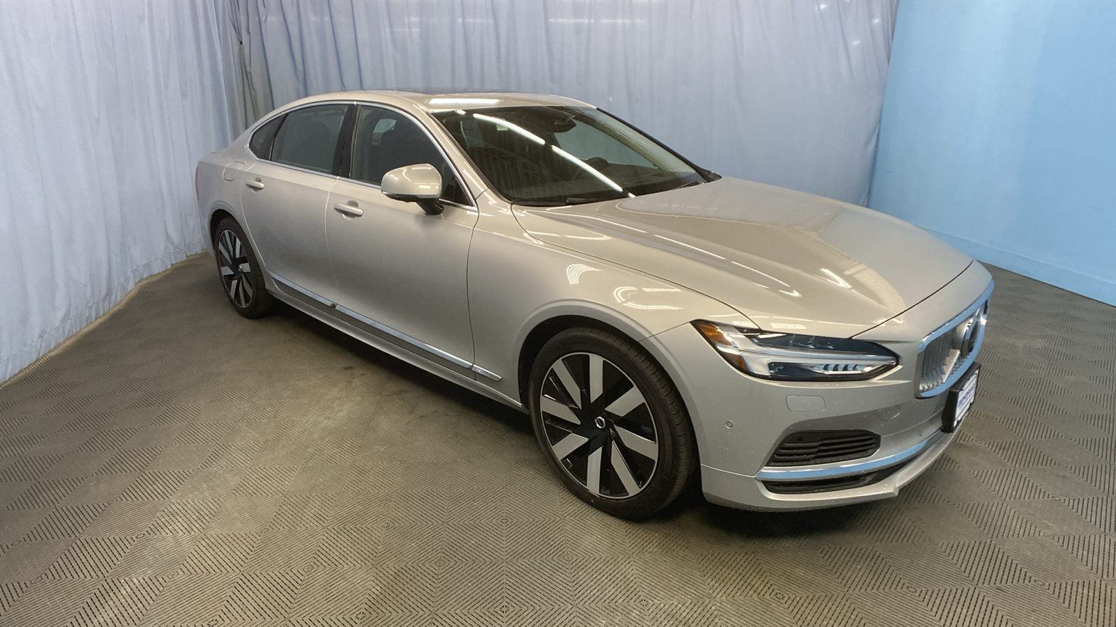 2024 Volvo S90 Recharge Plug-In Hybrid Ultimate 1
