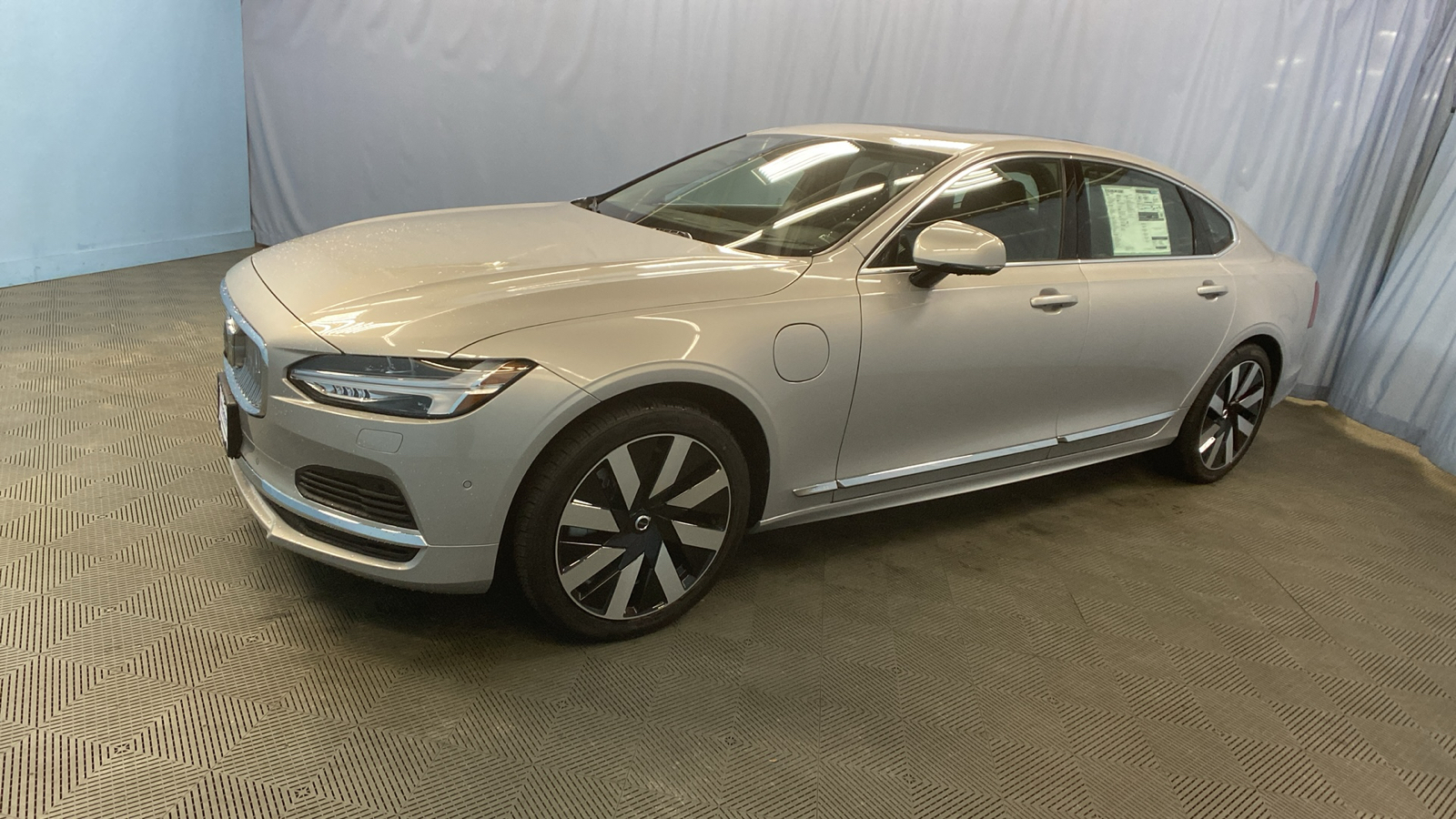 2024 Volvo S90 Recharge Plug-In Hybrid Ultimate 3