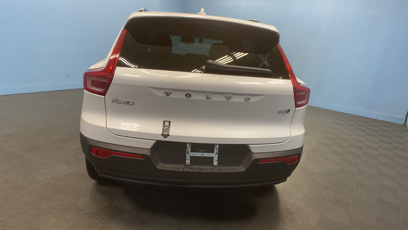 2025 Volvo XC40 Plus Dark Theme 6