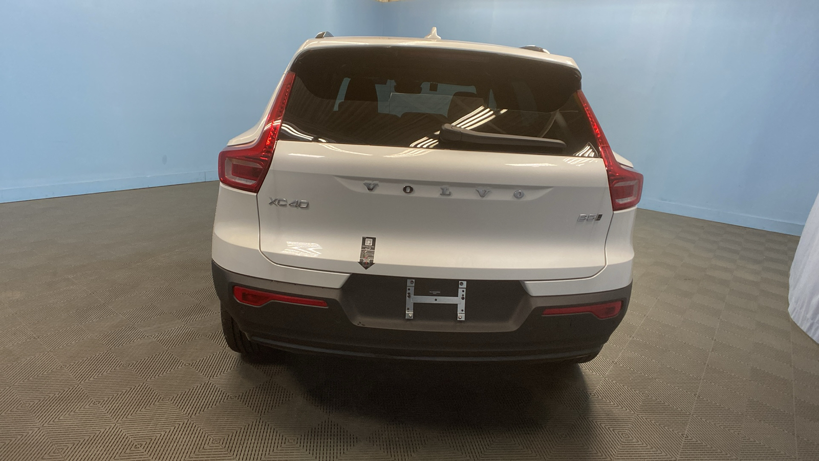 2025 Volvo XC40 Plus Dark Theme 6